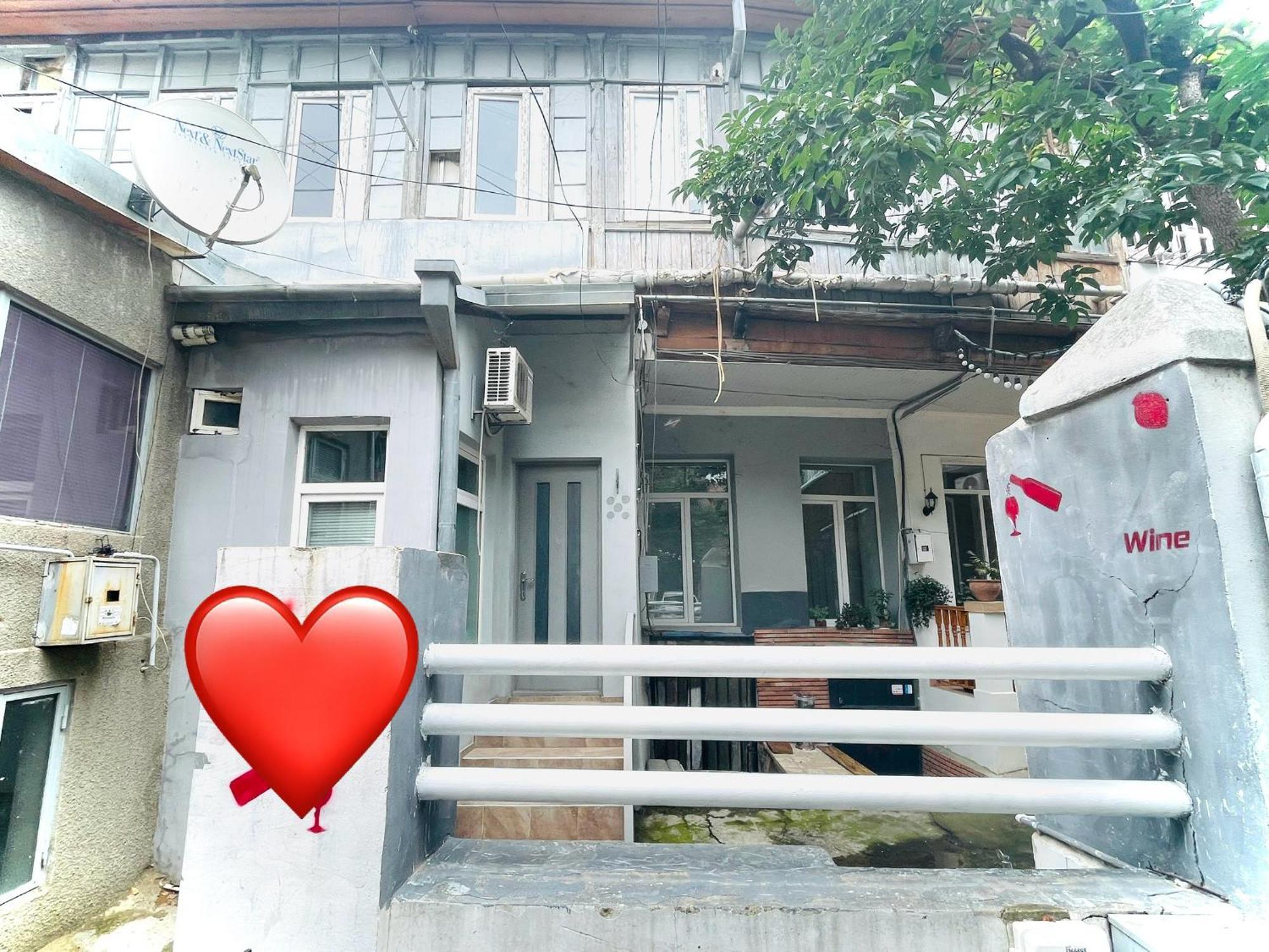 Nutsa'S Apartment In Old Tbilisi Ngoại thất bức ảnh